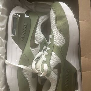 Nike Air Max Systm in White and Olive